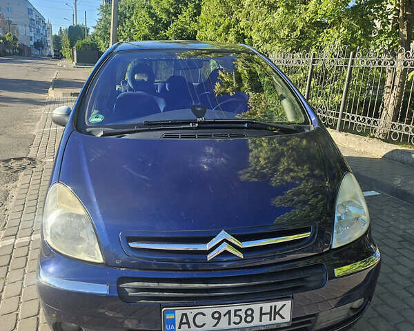 Синий Ситроен Ксара Пикассо, объемом двигателя 1.6 л и пробегом 225 тыс. км за 3700 $, фото 1 на Automoto.ua