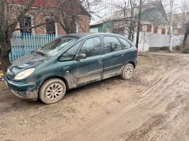 Зелений Сітроен Ксара Пікассо, об'ємом двигуна 2 л та пробігом 200 тис. км за 1550 $, фото 1 на Automoto.ua