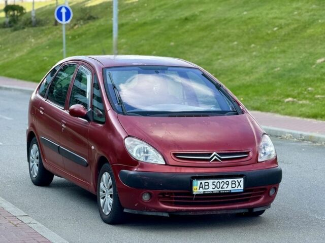 Красный Ситроен Ксара, объемом двигателя 1.8 л и пробегом 200 тыс. км за 1555 $, фото 1 на Automoto.ua
