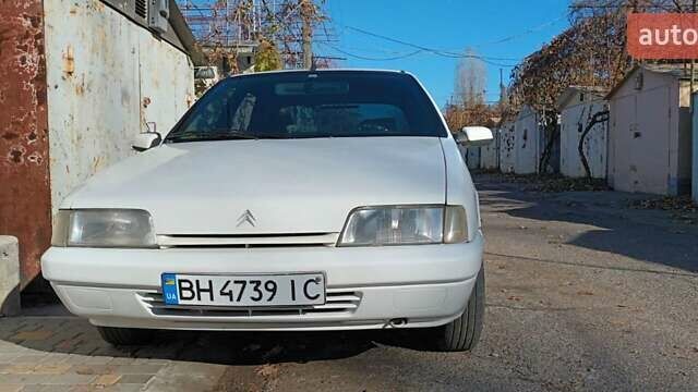 Белый Ситроен ЗХ, объемом двигателя 1.4 л и пробегом 300 тыс. км за 1500 $, фото 1 на Automoto.ua