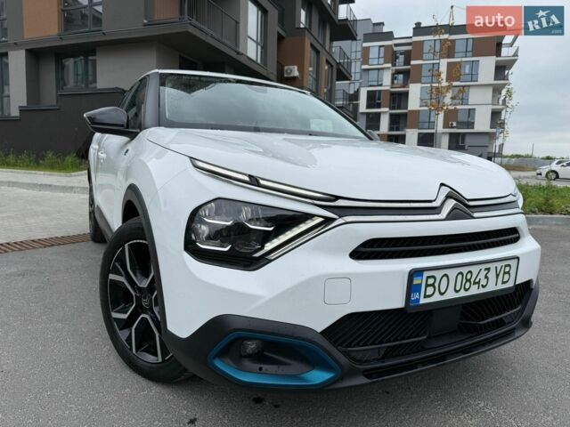 Белый Ситроен e-C4, объемом двигателя 0 л и пробегом 135 тыс. км за 15500 $, фото 1 на Automoto.ua