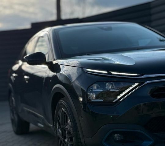 Чорний Сітроен e-C4, об'ємом двигуна 0 л та пробігом 135 тис. км за 16000 $, фото 1 на Automoto.ua