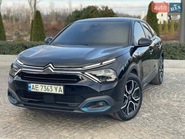 Чорний Сітроен e-C4, об'ємом двигуна 0 л та пробігом 55 тис. км за 18200 $, фото 1 на Automoto.ua