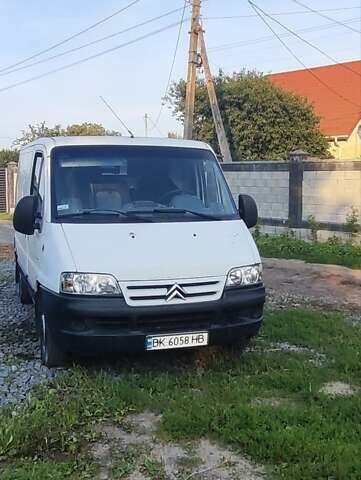 Белый Ситроен Jumper, объемом двигателя 2 л и пробегом 330 тыс. км за 3800 $, фото 1 на Automoto.ua