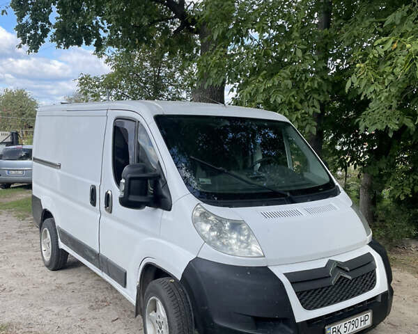 Белый Ситроен Jumper, объемом двигателя 2.2 л и пробегом 450 тыс. км за 4800 $, фото 1 на Automoto.ua