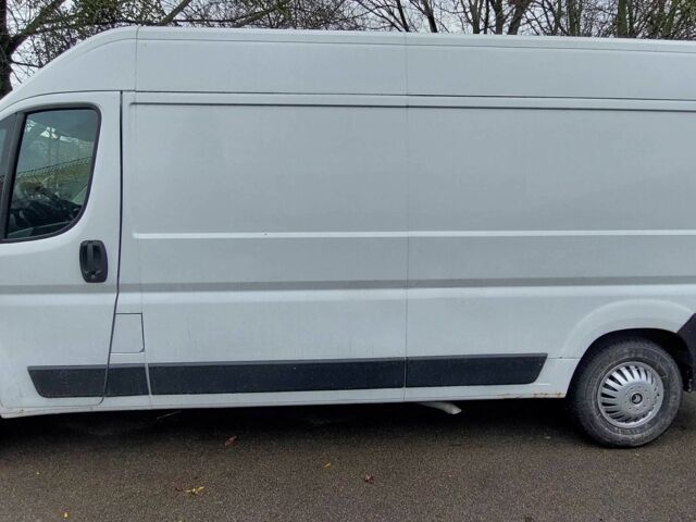 Белый Ситроен Jumper, объемом двигателя 2.2 л и пробегом 384 тыс. км за 8281 $, фото 1 на Automoto.ua