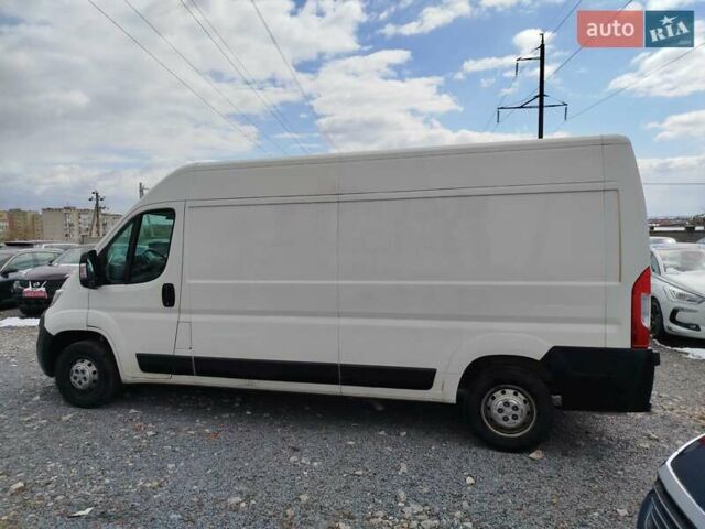 Белый Ситроен Jumper, объемом двигателя 2.2 л и пробегом 175 тыс. км за 15995 $, фото 1 на Automoto.ua