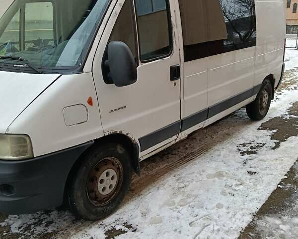 Белый Ситроен Jumper, объемом двигателя 2.8 л и пробегом 572 тыс. км за 3900 $, фото 1 на Automoto.ua