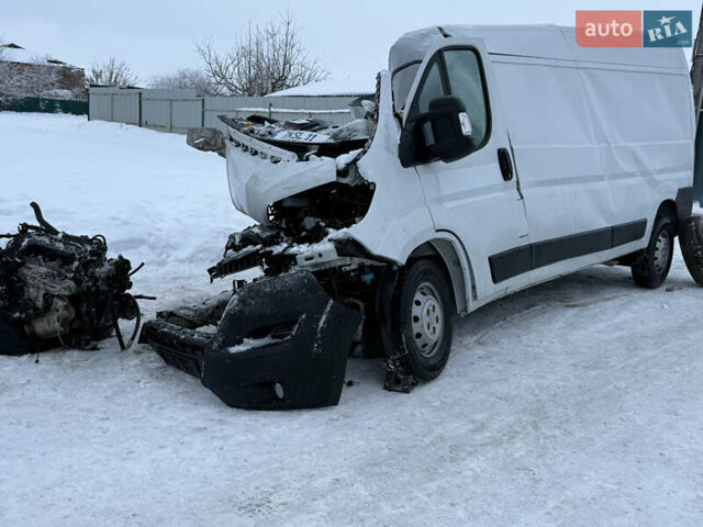 Белый Ситроен Jumper, объемом двигателя 2.2 л и пробегом 8 тыс. км за 3000 $, фото 1 на Automoto.ua