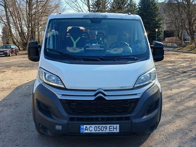 Белый Ситроен Jumper, объемом двигателя 2.2 л и пробегом 410 тыс. км за 15000 $, фото 1 на Automoto.ua