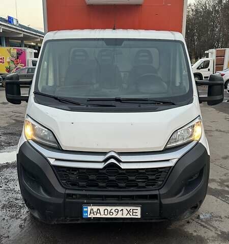 Белый Ситроен Jumper, объемом двигателя 2.2 л и пробегом 299 тыс. км за 12500 $, фото 1 на Automoto.ua