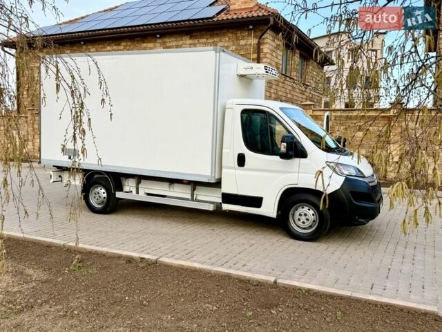 Белый Ситроен Jumper, объемом двигателя 2.2 л и пробегом 332 тыс. км за 14200 $, фото 1 на Automoto.ua