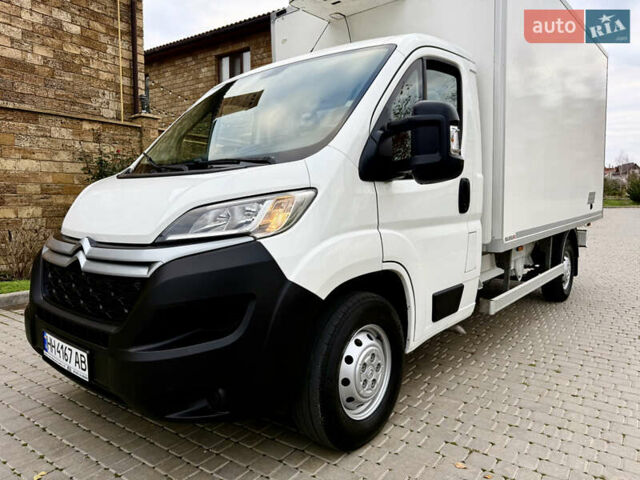 Белый Ситроен Jumper, объемом двигателя 2.2 л и пробегом 330 тыс. км за 15300 $, фото 1 на Automoto.ua