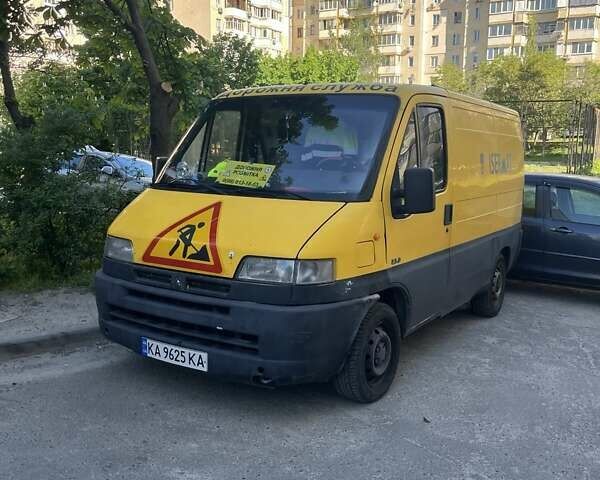Желтый Ситроен Jumper, объемом двигателя 2.45 л и пробегом 370 тыс. км за 1000 $, фото 1 на Automoto.ua