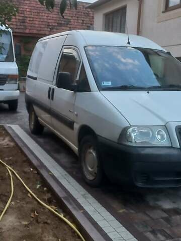 Сітроен Jumpy 2006 у Іршава на Automoto.ua Білий Сітроен Jumpy, об'ємом двигуна 1.87 л та пробігом 227 тис. км за 3200 $, фото 1 на Automoto.ua