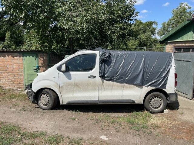 Белый Ситроен Jumpy, объемом двигателя 1.6 л и пробегом 260 тыс. км за 3500 $, фото 1 на Automoto.ua