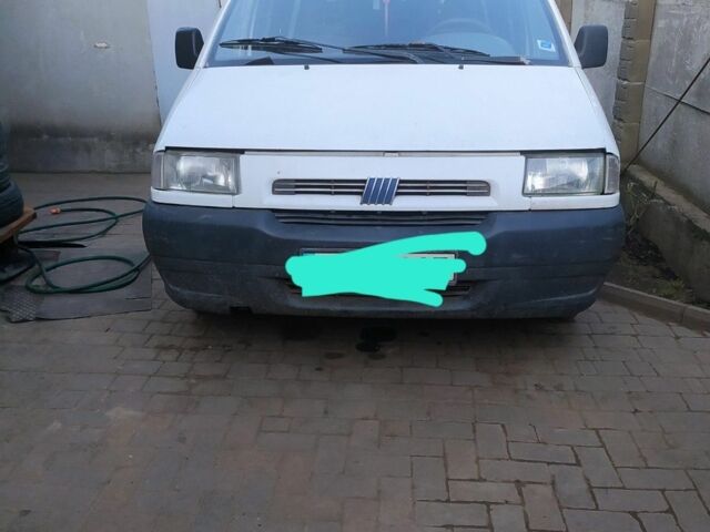 Белый Ситроен Jumpy, объемом двигателя 0 л и пробегом 380 тыс. км за 2700 $, фото 1 на Automoto.ua