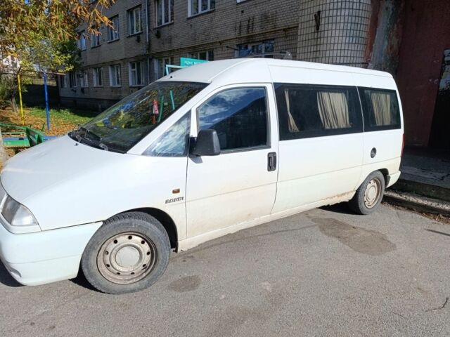 Белый Ситроен Jumpy, объемом двигателя 2 л и пробегом 310 тыс. км за 3500 $, фото 1 на Automoto.ua