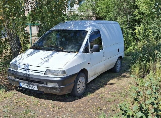 Белый Ситроен Jumpy, объемом двигателя 1.9 л и пробегом 400 тыс. км за 2249 $, фото 1 на Automoto.ua