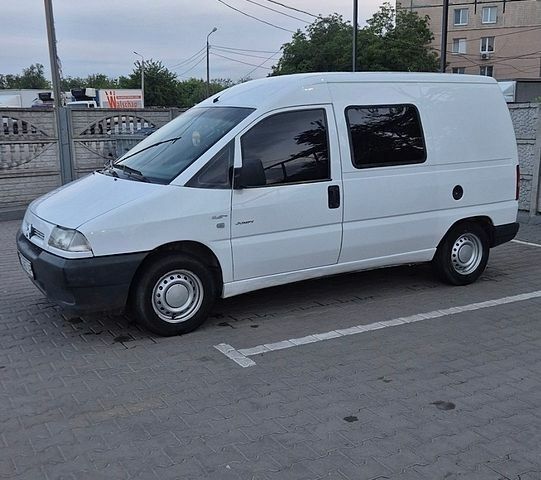 Белый Ситроен Jumpy, объемом двигателя 1.91 л и пробегом 158 тыс. км за 3900 $, фото 1 на Automoto.ua