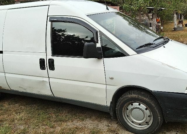 Белый Ситроен Jumpy, объемом двигателя 0 л и пробегом 470 тыс. км за 2400 $, фото 1 на Automoto.ua