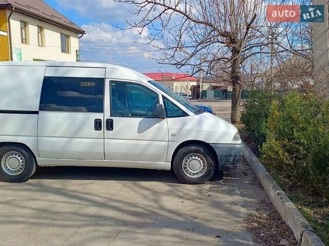 Белый Ситроен Jumpy, объемом двигателя 1.9 л и пробегом 334 тыс. км за 4000 $, фото 1 на Automoto.ua