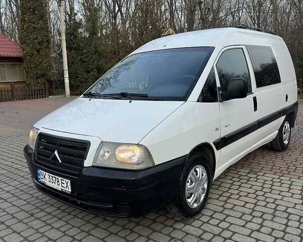 Белый Ситроен Jumpy, объемом двигателя 1.9 л и пробегом 309 тыс. км за 3999 $, фото 1 на Automoto.ua
