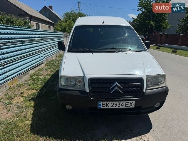 Білий Сітроен Jumpy, об'ємом двигуна 2 л та пробігом 217 тис. км за 4300 $, фото 1 на Automoto.ua