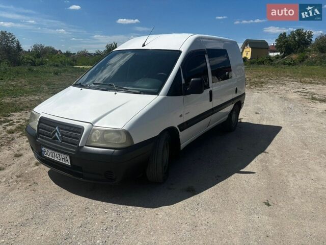 Белый Ситроен Jumpy, объемом двигателя 2 л и пробегом 250 тыс. км за 3999 $, фото 1 на Automoto.ua