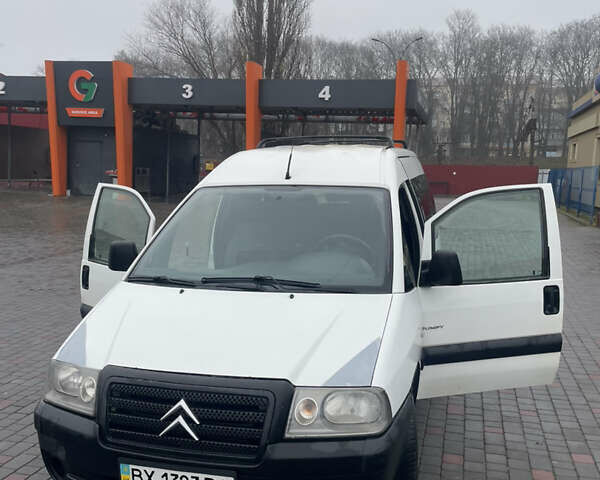 Білий Сітроен Jumpy, об'ємом двигуна 2 л та пробігом 302 тис. км за 3750 $, фото 1 на Automoto.ua