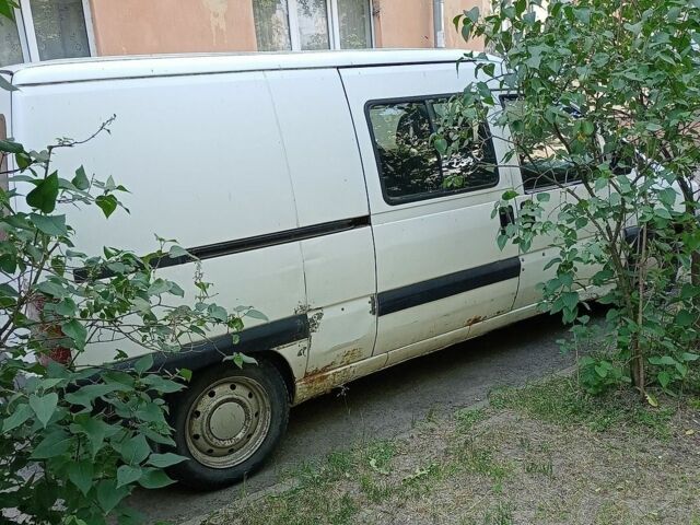 Белый Ситроен Jumpy, объемом двигателя 2 л и пробегом 400 тыс. км за 3028 $, фото 1 на Automoto.ua