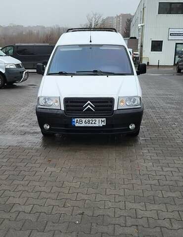 Білий Сітроен Jumpy, об'ємом двигуна 2 л та пробігом 301 тис. км за 3680 $, фото 1 на Automoto.ua