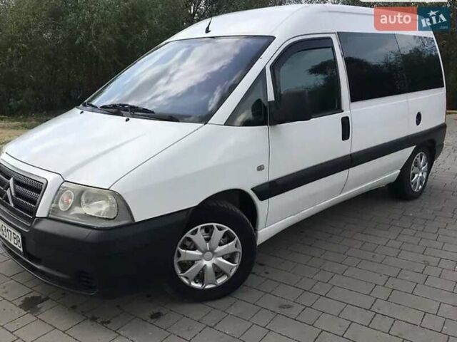 Белый Ситроен Jumpy, объемом двигателя 2 л и пробегом 225 тыс. км за 4600 $, фото 1 на Automoto.ua