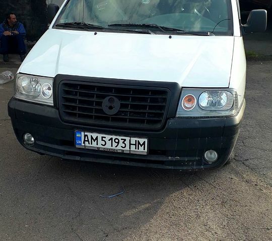 Білий Сітроен Jumpy, об'ємом двигуна 2 л та пробігом 227 тис. км за 3800 $, фото 1 на Automoto.ua