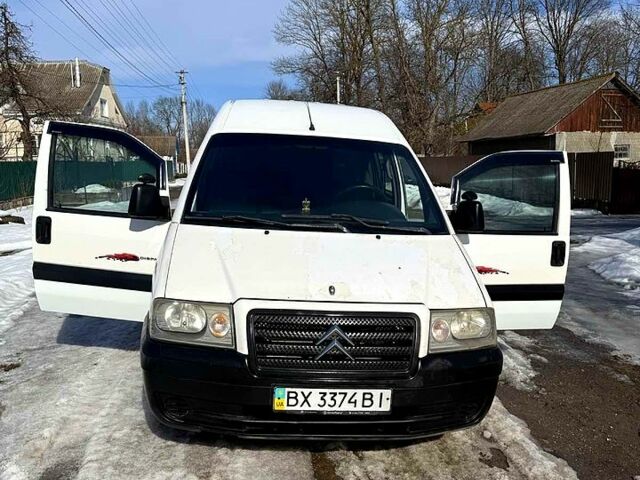 Белый Ситроен Jumpy, объемом двигателя 1.9 л и пробегом 243 тыс. км за 4000 $, фото 1 на Automoto.ua