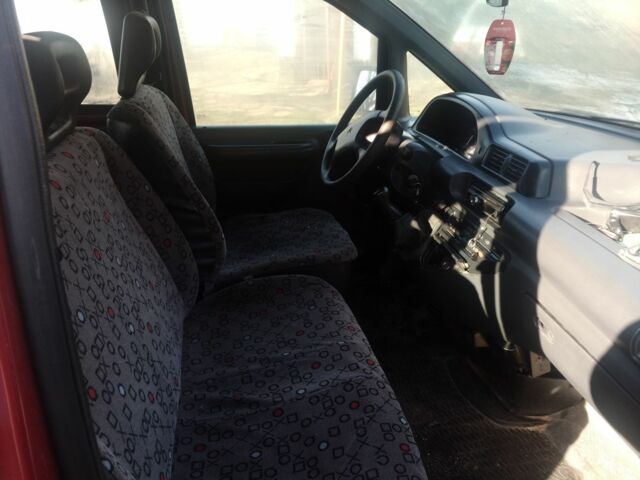 Красный Ситроен Jumpy, объемом двигателя 1.9 л и пробегом 1000 тыс. км за 3500 $, фото 1 на Automoto.ua