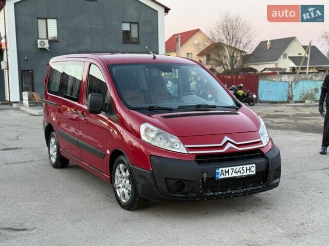Червоний Сітроен Jumpy, об'ємом двигуна 2 л та пробігом 295 тис. км за 5750 $, фото 1 на Automoto.ua