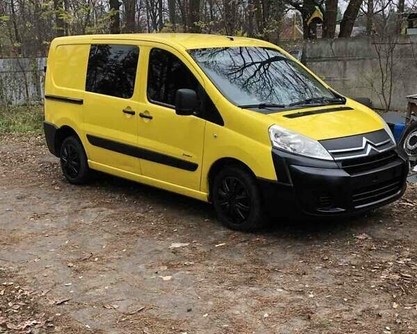 Желтый Ситроен Jumpy, объемом двигателя 2 л и пробегом 300 тыс. км за 4500 $, фото 1 на Automoto.ua