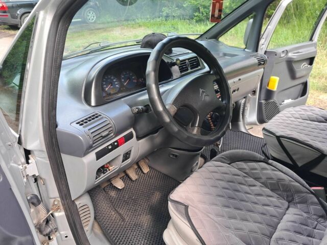 Сірий Сітроен Jumpy, об'ємом двигуна 2 л та пробігом 260 тис. км за 6000 $, фото 1 на Automoto.ua