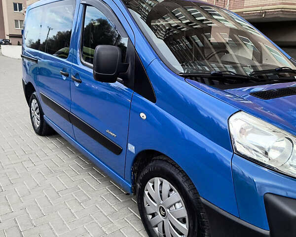Синий Ситроен Jumpy, объемом двигателя 2 л и пробегом 224 тыс. км за 6200 $, фото 1 на Automoto.ua