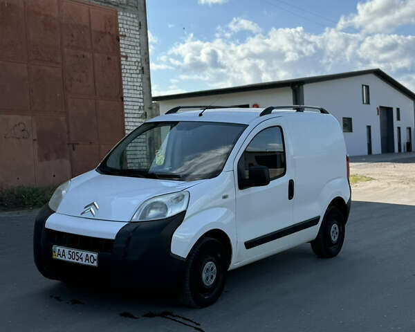 Белый Ситроен Nemo, объемом двигателя 1.25 л и пробегом 280 тыс. км за 3400 $, фото 1 на Automoto.ua