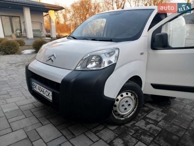 Белый Ситроен Nemo, объемом двигателя 1.3 л и пробегом 235 тыс. км за 3800 $, фото 1 на Automoto.ua