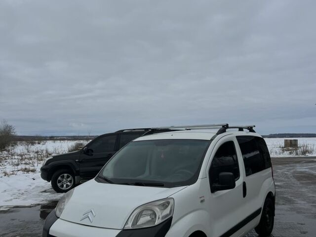 Белый Ситроен Nemo, объемом двигателя 1.4 л и пробегом 320 тыс. км за 4400 $, фото 1 на Automoto.ua