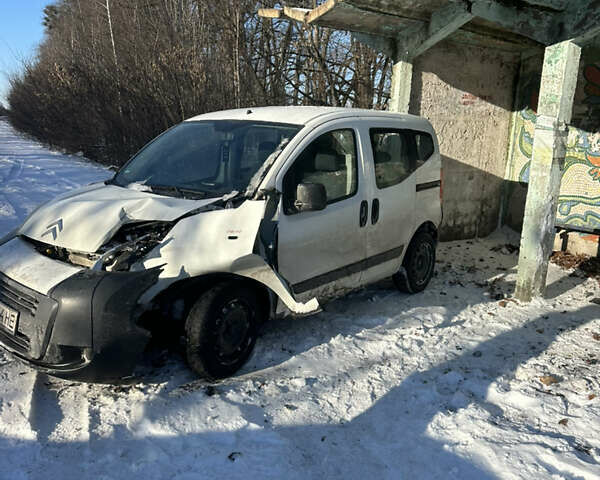 Белый Ситроен Nemo, объемом двигателя 1.2 л и пробегом 263 тыс. км за 1500 $, фото 1 на Automoto.ua