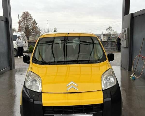 Желтый Ситроен Nemo, объемом двигателя 1.4 л и пробегом 253 тыс. км за 4300 $, фото 1 на Automoto.ua