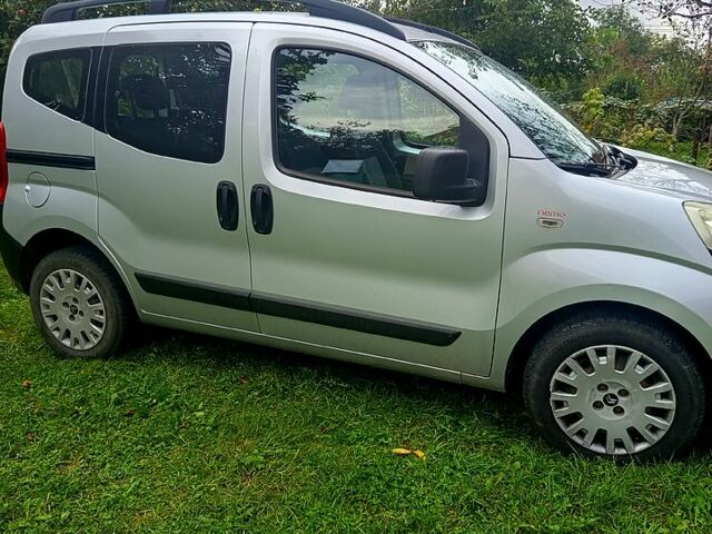 Серый Ситроен Nemo, объемом двигателя 1.2 л и пробегом 95 тыс. км за 6500 $, фото 1 на Automoto.ua