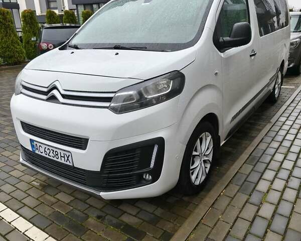 Белый Ситроен Space Tourer, объемом двигателя 2 л и пробегом 178 тыс. км за 22800 $, фото 1 на Automoto.ua