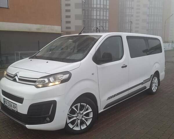 Белый Ситроен Space Tourer, объемом двигателя 2 л и пробегом 176 тыс. км за 21000 $, фото 1 на Automoto.ua