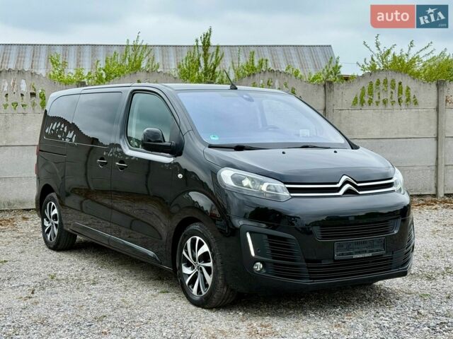 Черный Ситроен Space Tourer, объемом двигателя 2 л и пробегом 135 тыс. км за 24999 $, фото 1 на Automoto.ua
