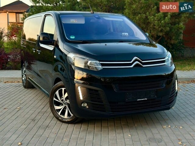 Черный Ситроен Space Tourer, объемом двигателя 2 л и пробегом 137 тыс. км за 23999 $, фото 1 на Automoto.ua